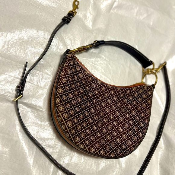 Tory Burch Tan and Gold Hobo Bag - Picture 12 of 16